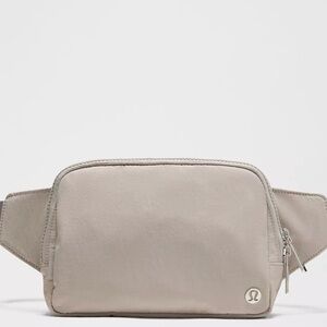NEW Lululemon 2L Everywhere Belt Bag Crossbody Downtown Tan